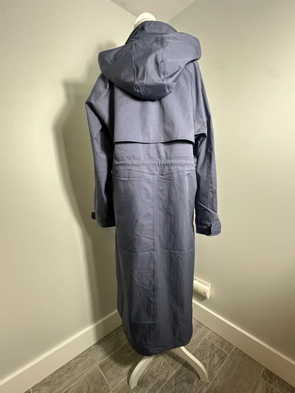 NEW Quince Weather Proof Rain Trench Coat Size Medium